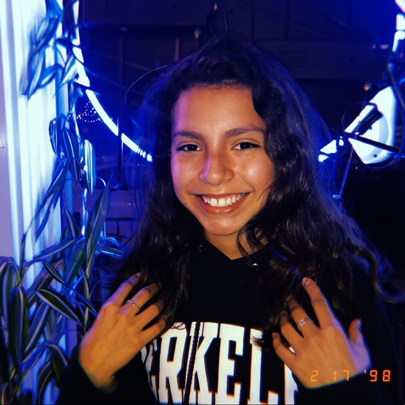 Meet your Posher, Natalia - Picture 1 of 1